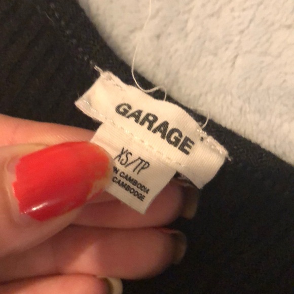 (xs) black short sleeve dress from garage - Picture 2 of 2